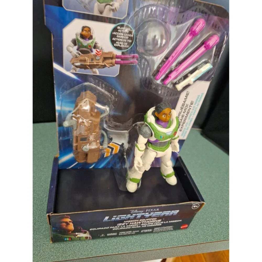 Disney Pixar Lightyear – Mission Equipped Izzy Hawthorne Action Figure – NEW!